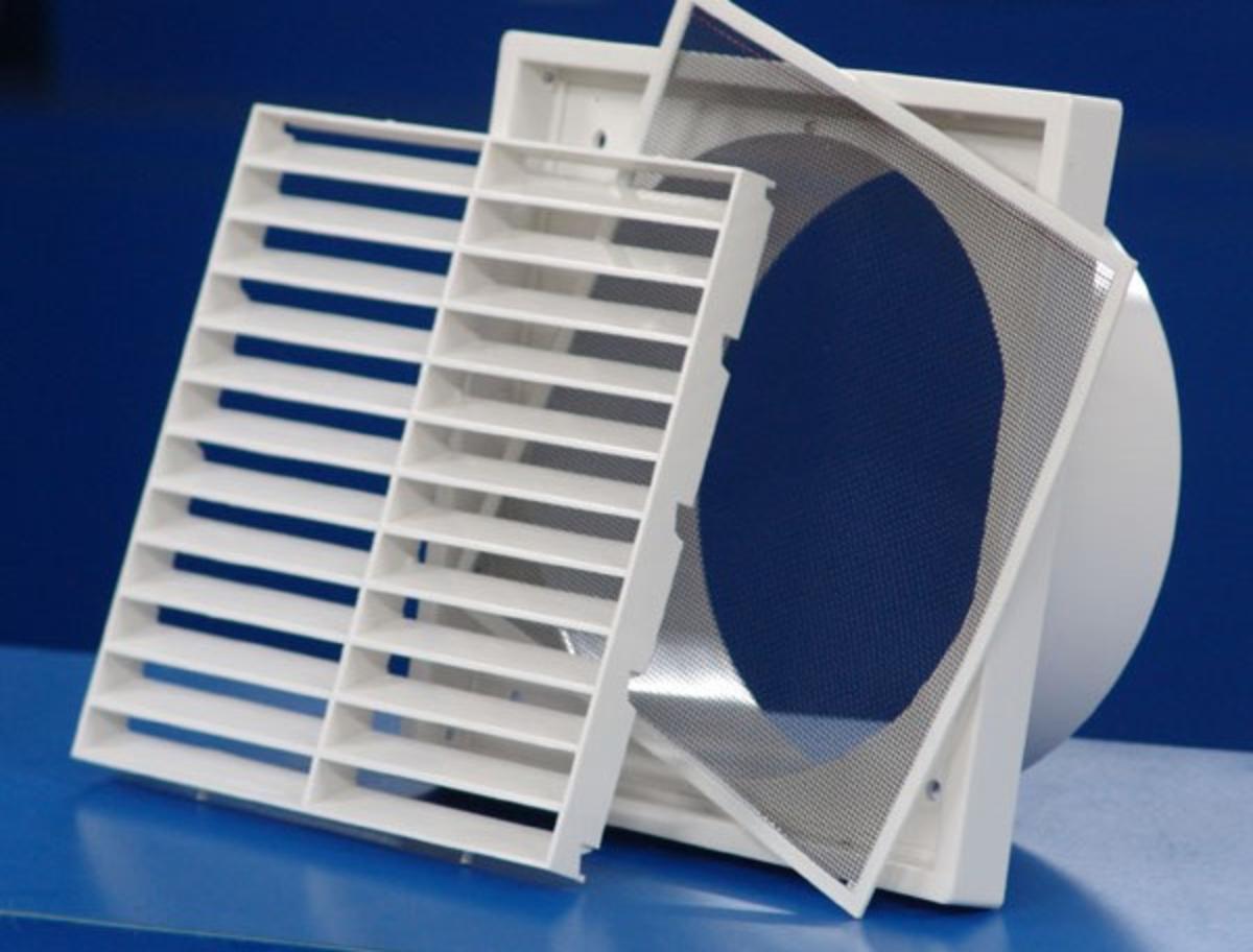 FIXED PLASTIC GRILLE 150MM WHITE