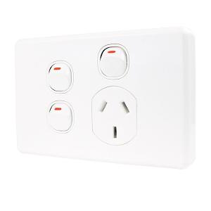 GPO SINGLE WITH 2 EXTRA SWITCHES WHITE