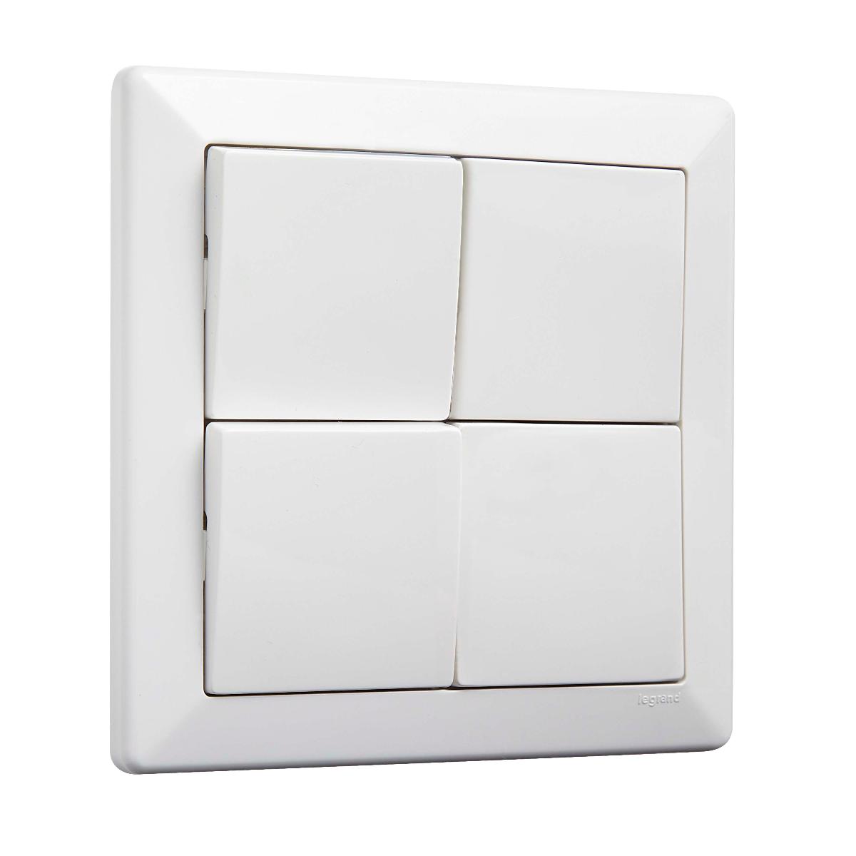 COMO 10A 3 GANG SWITCH AND 1XBLANK TYPE