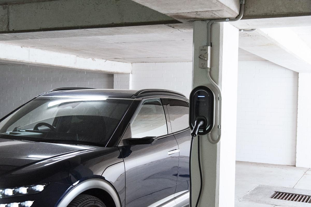 EARTH EV 22KW LED TETHERED