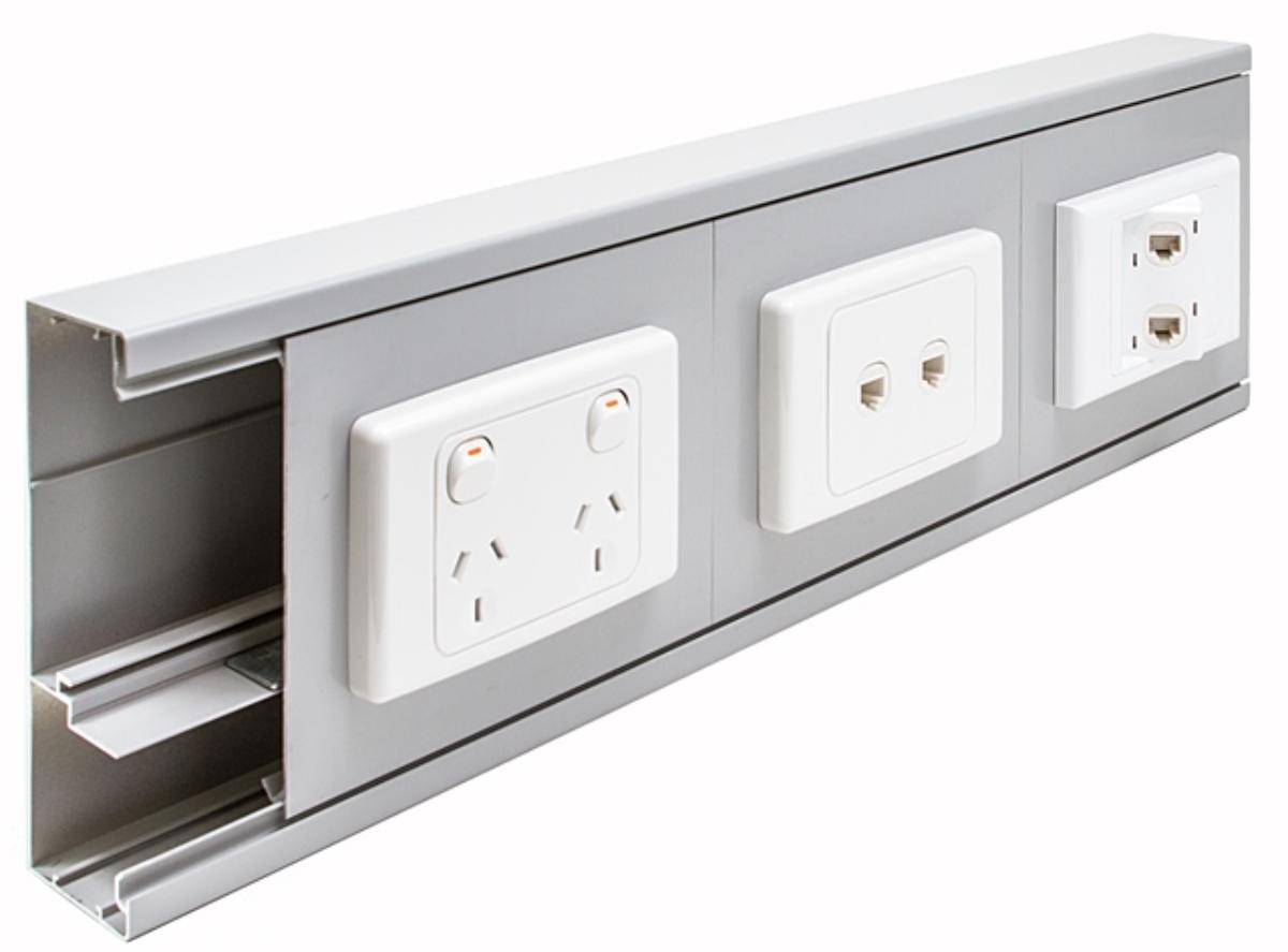SKIRTING DUCT + CLIP IN LID 150X50MM WHT