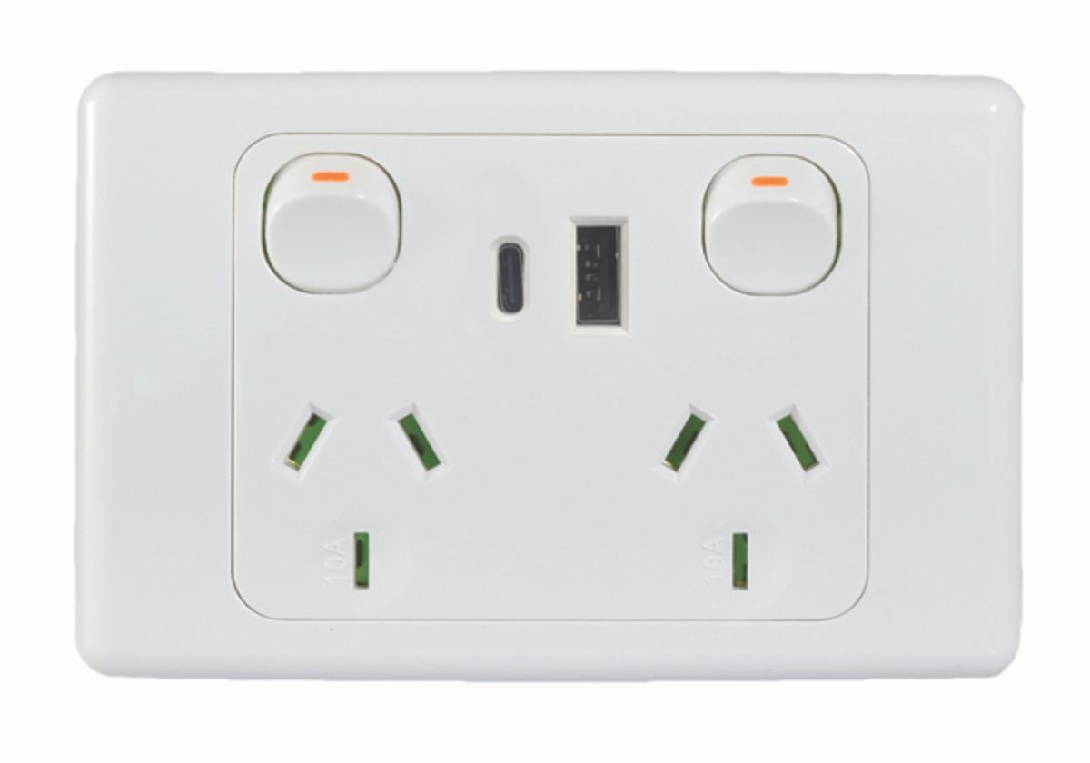 COUGAR DBL GPO 10A + USB CHARGER A&C WHT