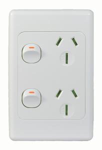 COUGAR DOUBLE GPO 15A VERTICAL WHITE COUGAR DOUBLE GPO 15A VERTICAL WHITE