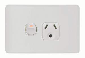 FLAT CAT SGL GPO RND EARTH 10A HOR M/WHT FLAT CAT SGL GPO RND EARTH 10A HOR M/WHT