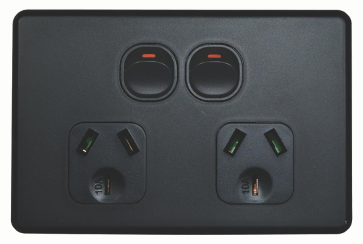 FLAT CAT DOUBLE GPO 10A HORIZ MATT BLACK