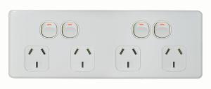 FLAT CAT QUAD GPO 10A + MNTG BRKT WHITE FLAT CAT QUAD GPO 10A + MNTG BRKT WHITE