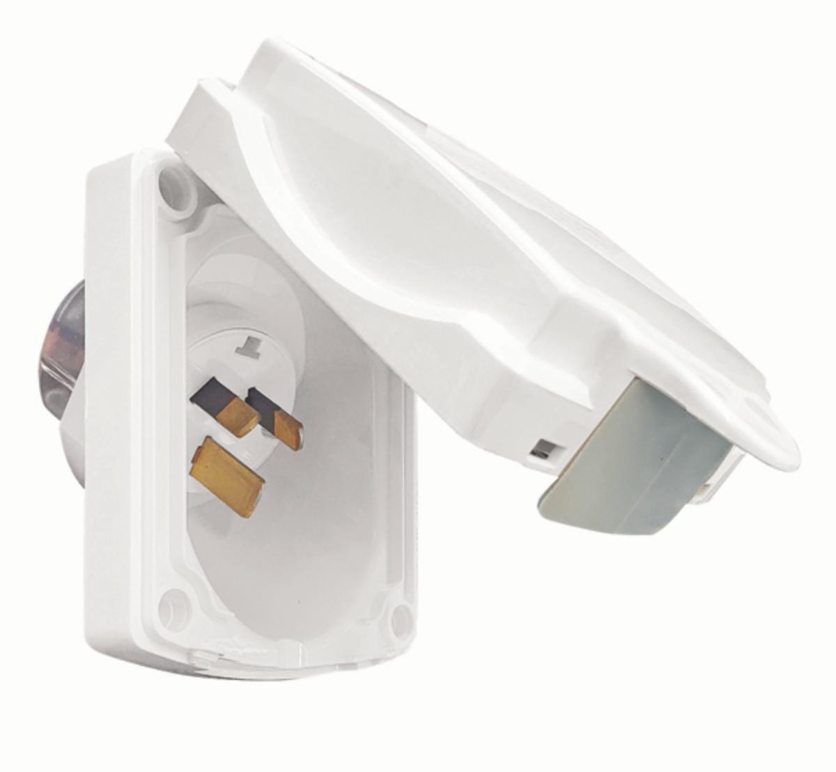 HIPPO CARAVAN APPLIAN INLET IP34 15A WHT
