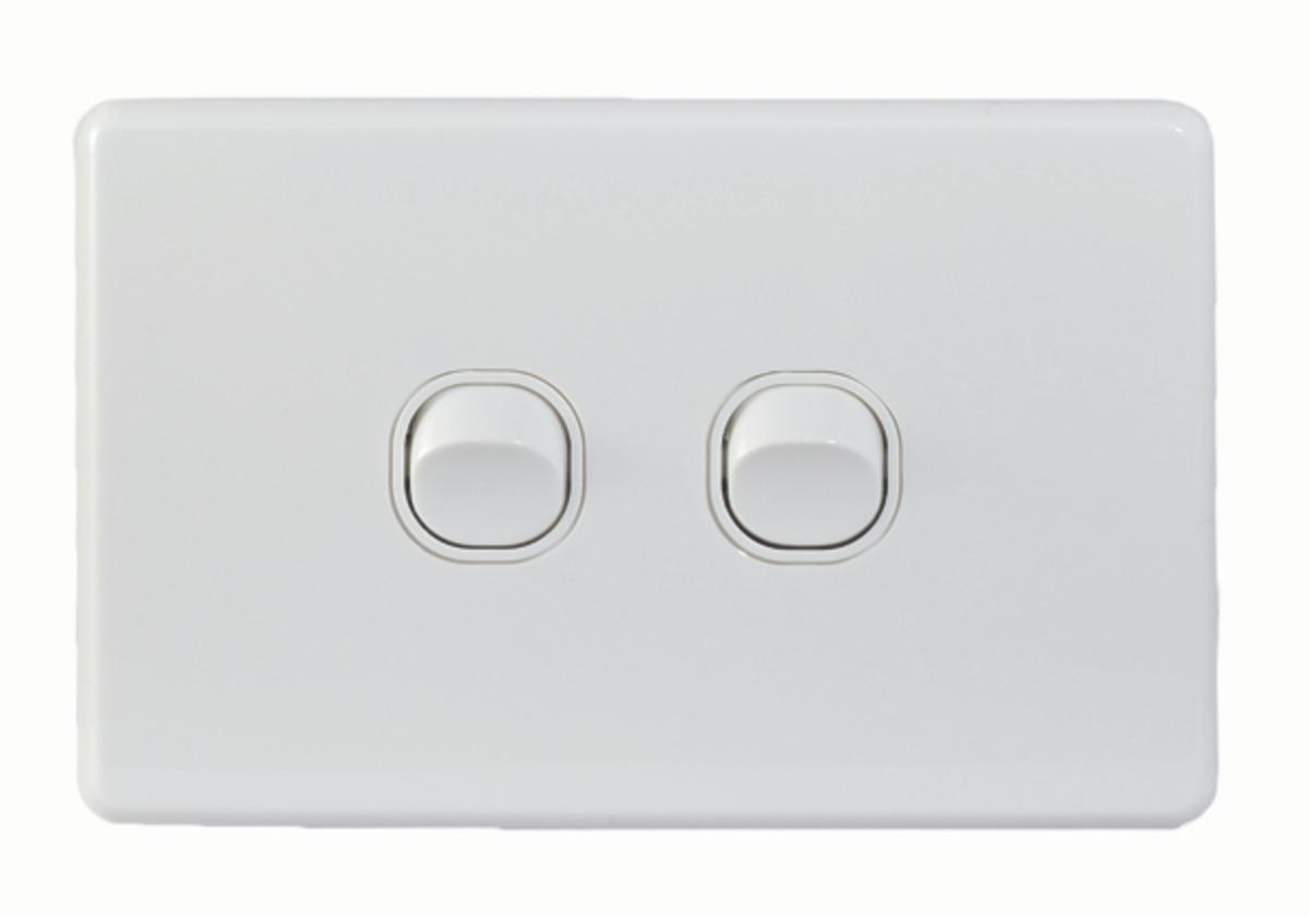 PUMA SWITCH HORIZ 2G 16A WHITE