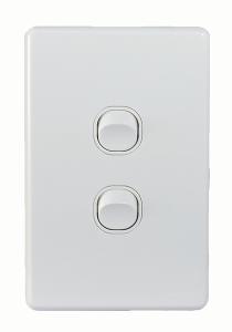 PUMA SWITCH VERTICAL 2G 16A WHITE PUMA SWITCH VERTICAL 2G 16A WHITE