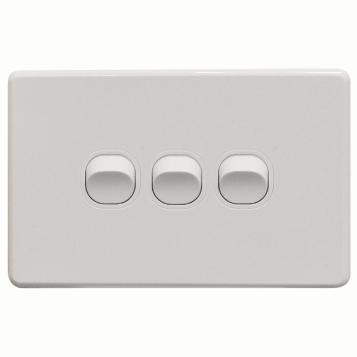 THRIFTEE SWITCH HORIZ 3GANG 10AX WHITE