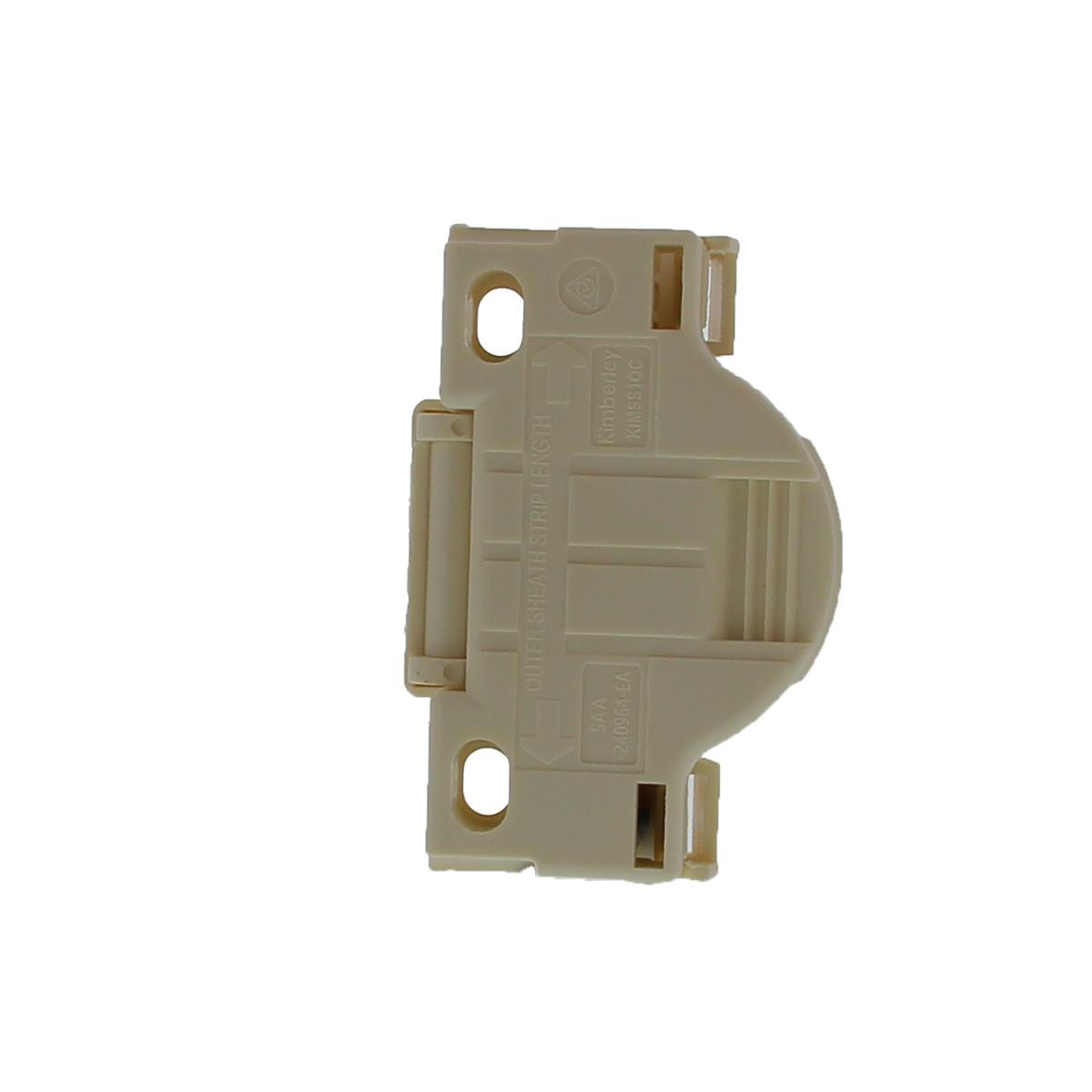 QUICK CONNECT SURFACE SOCKET 10A 250V