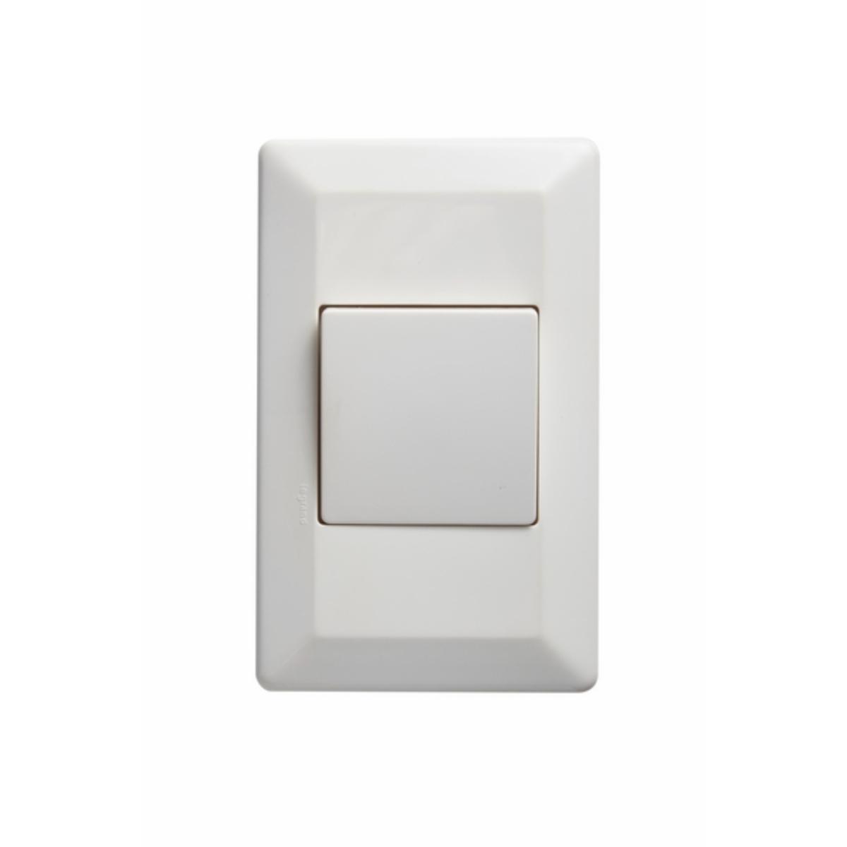 COMO 10A 1 GANG VERTICAL SWITCH TYPE C W