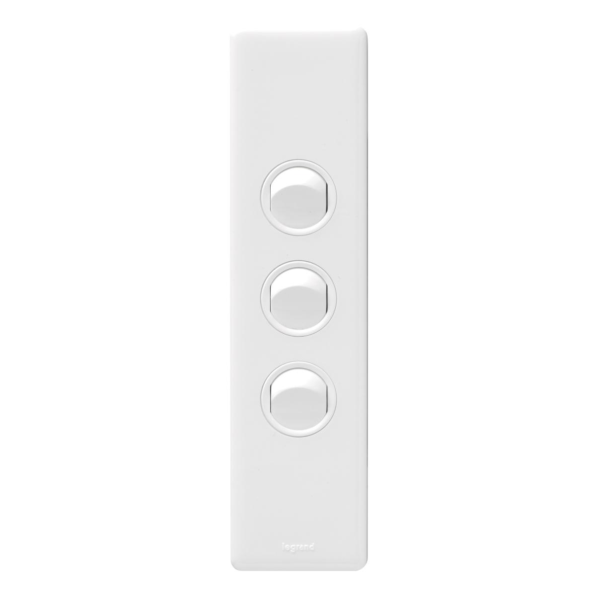 E-DED ARCHITRAVE 16A 3-GANG SWITCH WHITE