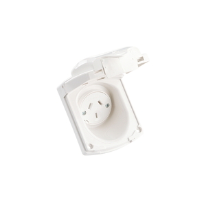 OUTLET SGL 10A FLUSH IP34 WITH FLAP